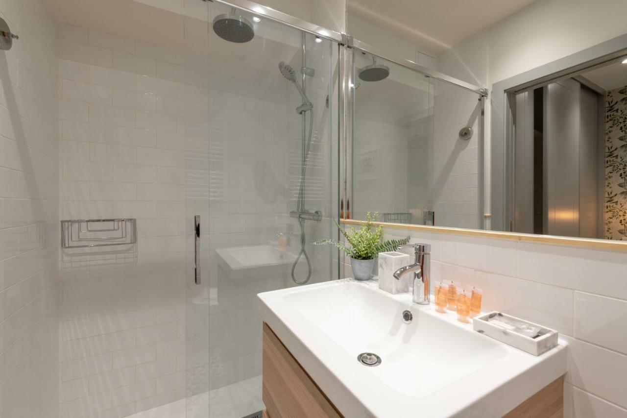 Sophisticated Brand New Flat Apartment Мадрид Екстериор снимка